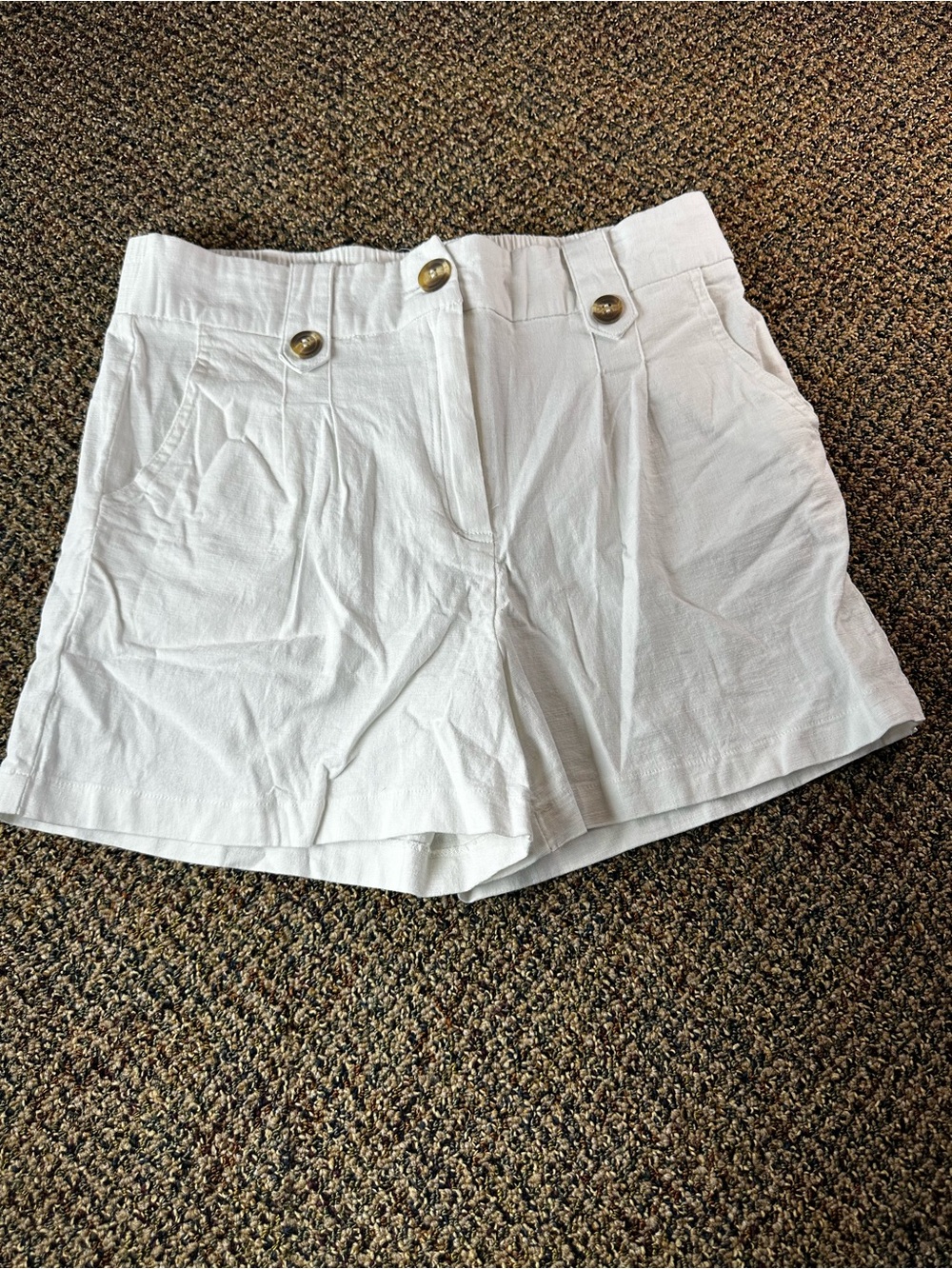 Have White High-Waist Button Accent Shorts